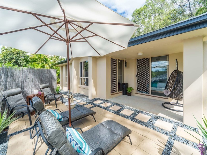 6 Woodbridge Place, Oxenford QLD 4210