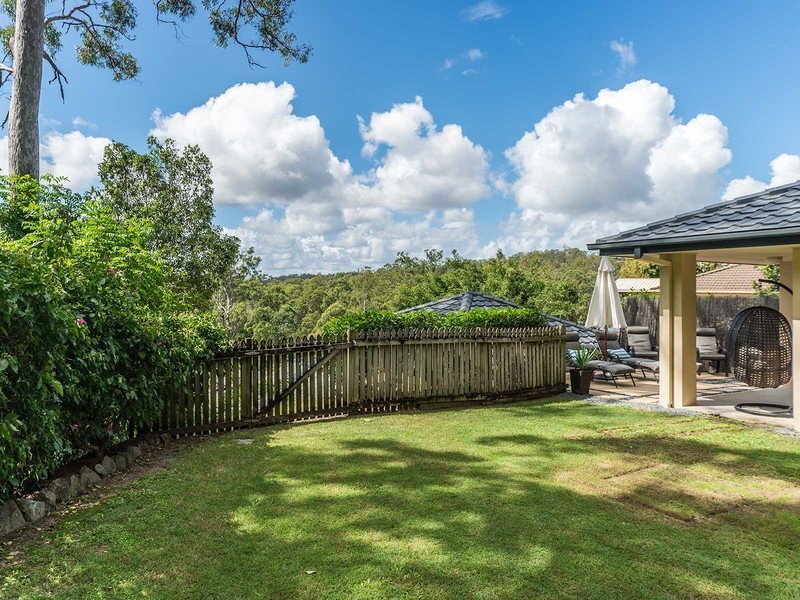 6 Woodbridge Place, Oxenford QLD 4210