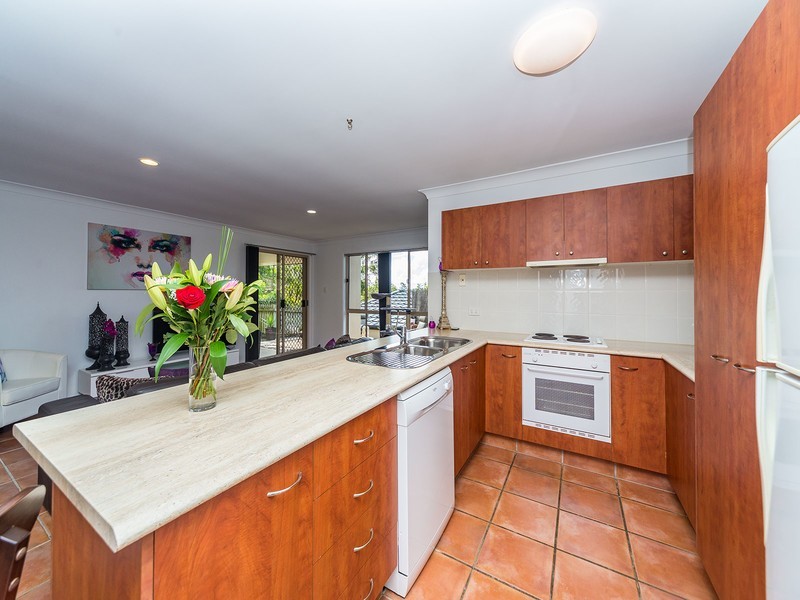 6 Woodbridge Place, Oxenford QLD 4210