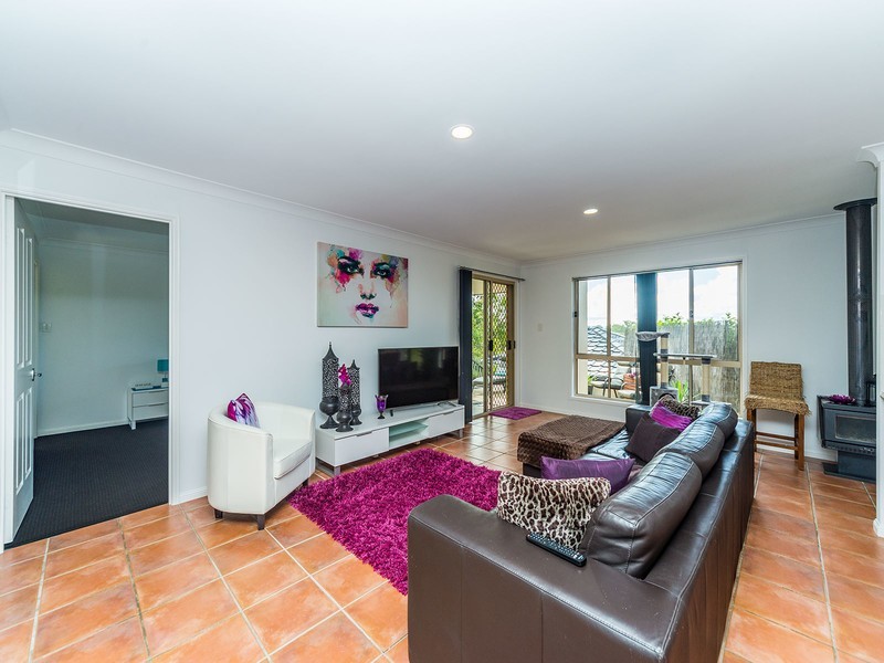 6 Woodbridge Place, Oxenford QLD 4210