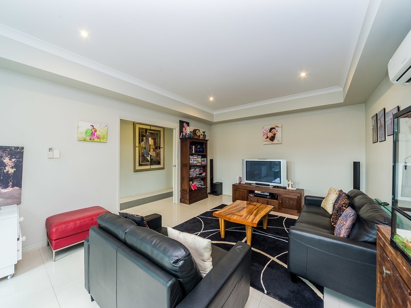 6 Bunjil Place, Upper Coomera QLD 4209