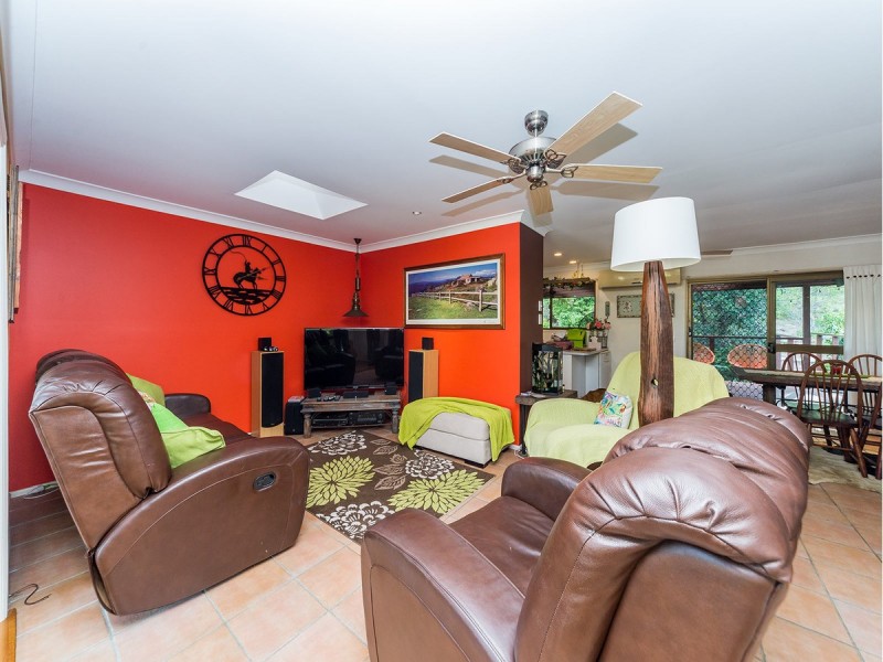 140 Glade Drive, Gaven QLD 4211