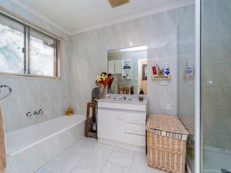 140 Glade Drive, Gaven QLD 4211