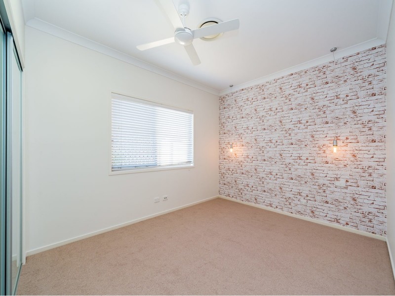 4 Savannah Avenue, Oxenford QLD 4210