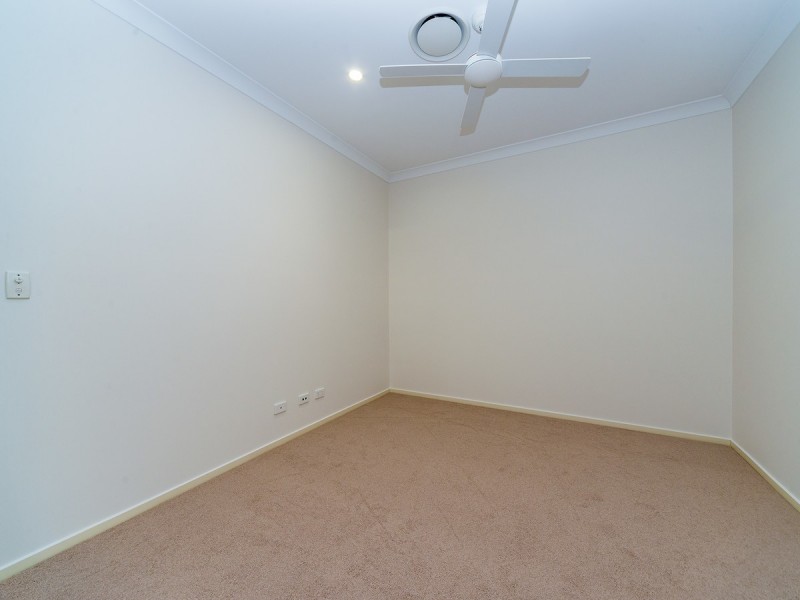 4 Savannah Avenue, Oxenford QLD 4210