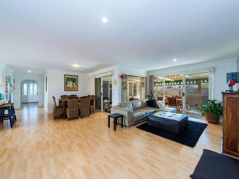 48 Brittany Drive, Oxenford QLD 4210