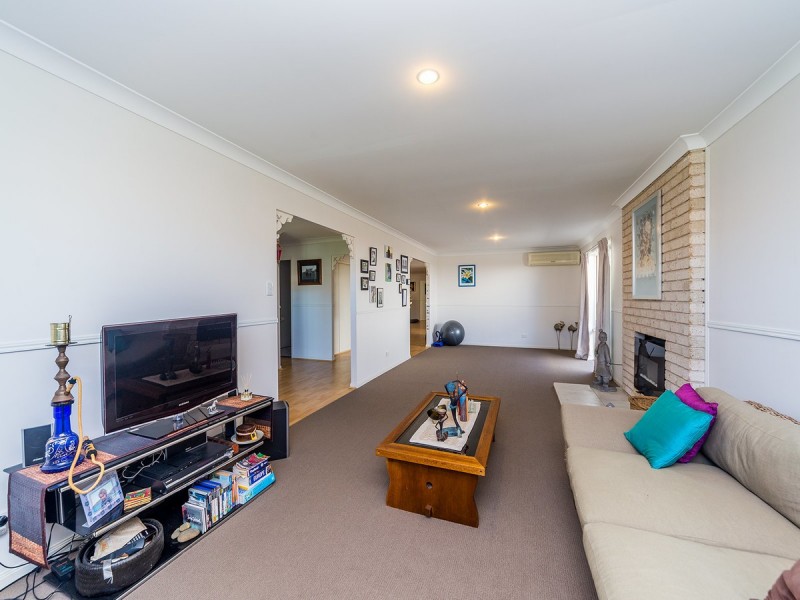 48 Brittany Drive, Oxenford QLD 4210