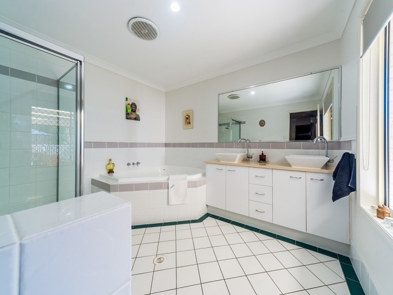 48 Brittany Drive, Oxenford QLD 4210