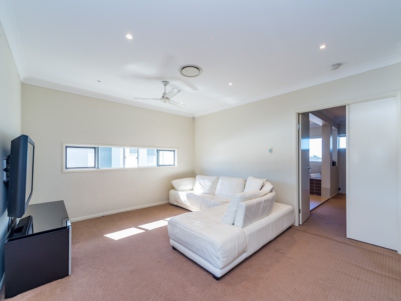 78 The Peninsula, Helensvale QLD 4212