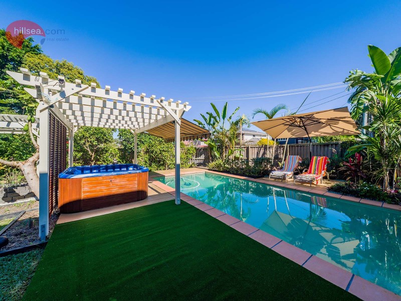 8 Tallawood Road, Coomera QLD 4209