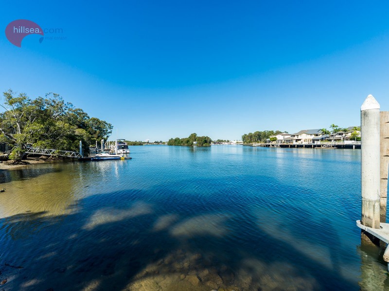 8 Tallawood Road, Coomera QLD 4209