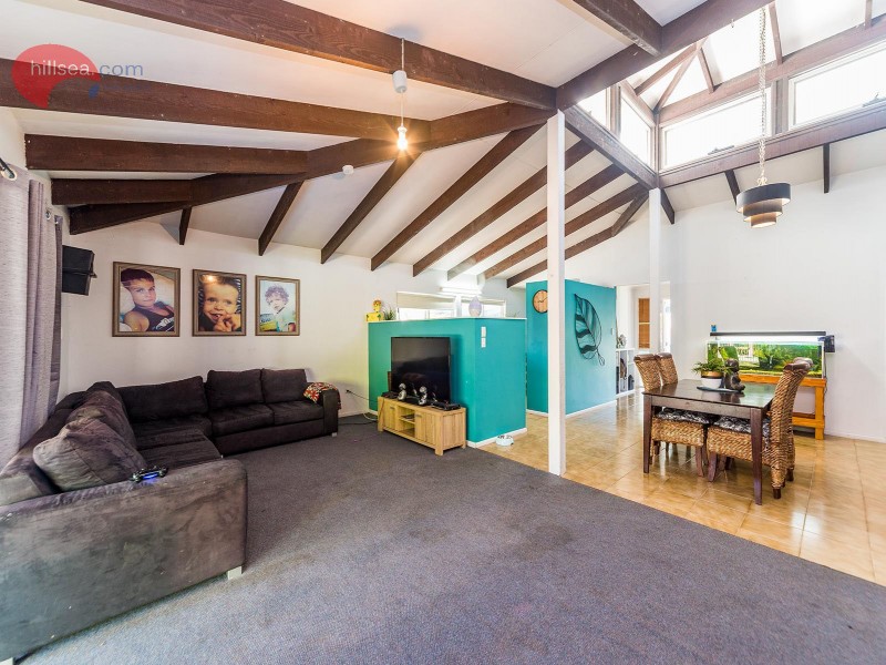 49 Riversdale Road, Oxenford QLD 4210