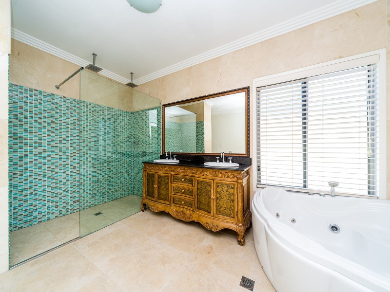 72 Graywillow Boulevard, Oxenford QLD 4210