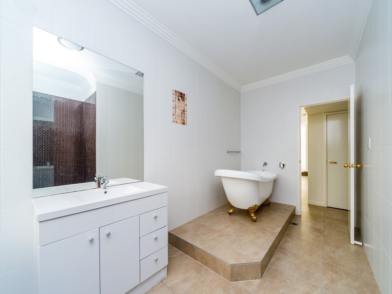 72 Graywillow Boulevard, Oxenford QLD 4210