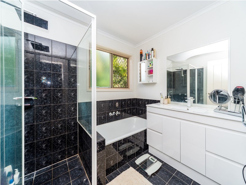 14 Balranald Court, Helensvale QLD 4212