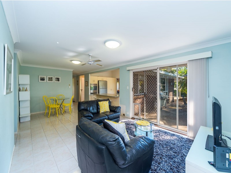 90 California Drive, Oxenford QLD 4210