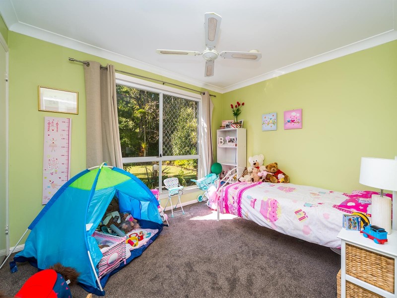 90 California Drive, Oxenford QLD 4210