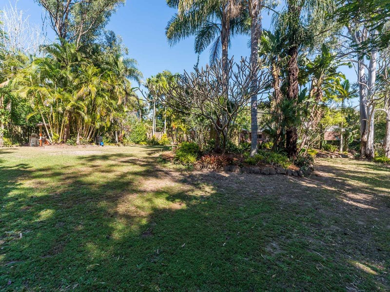 90 California Drive, Oxenford QLD 4210