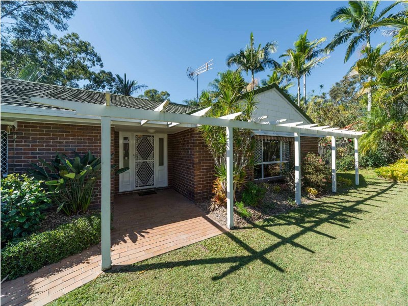 90 California Drive, Oxenford QLD 4210