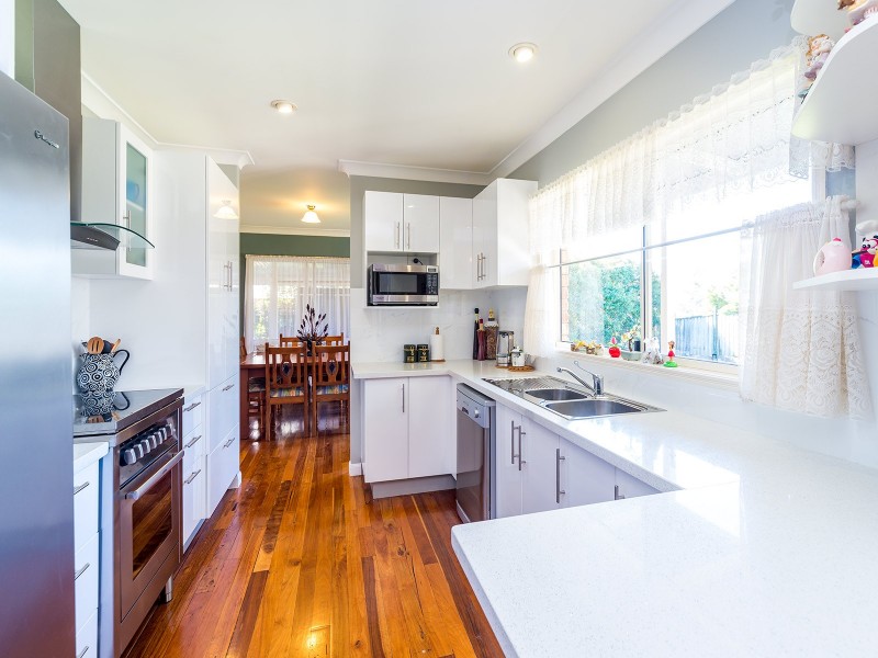 44 Barrs Avenue, Oxenford QLD 4210