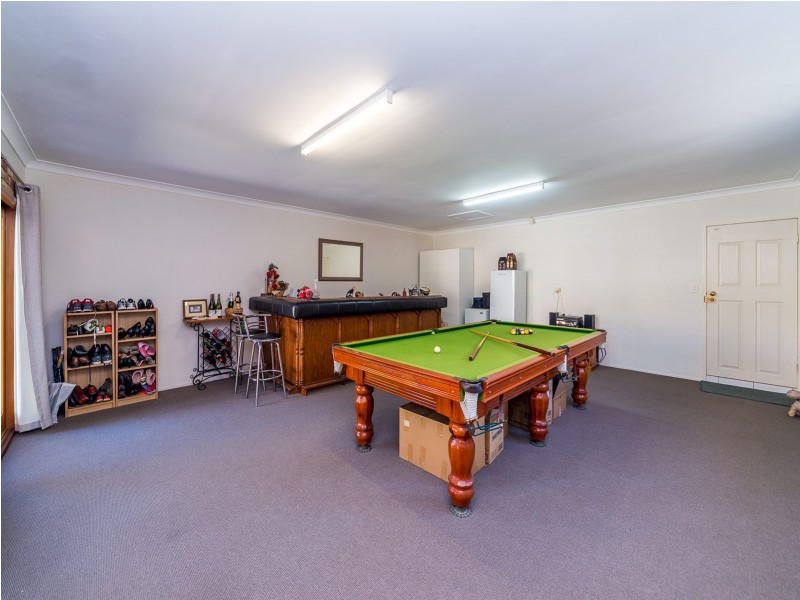 44 Barrs Avenue, Oxenford QLD 4210