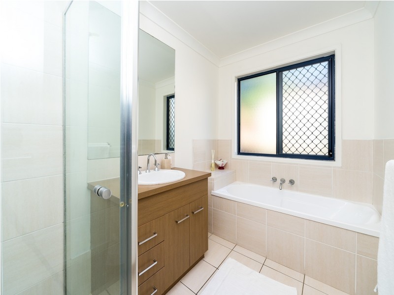 22 Appollo Place, Oxenford QLD 4210