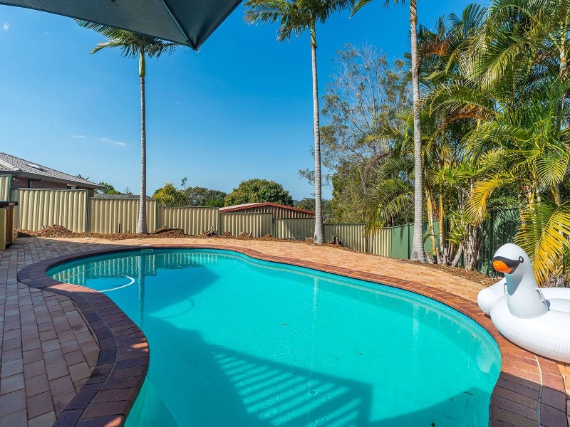 8 Nebraska Court, Oxenford QLD 4210