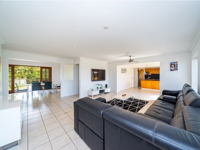 8 Nebraska Court, Oxenford QLD 4210