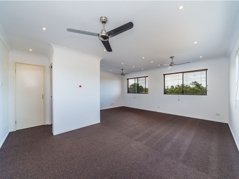 8 Nebraska Court, Oxenford QLD 4210