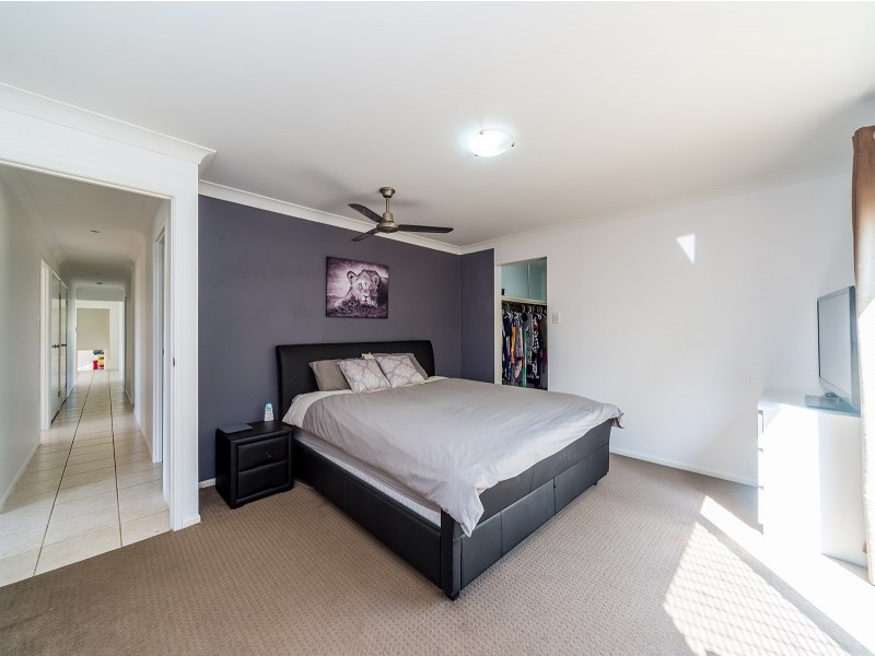 8 Nebraska Court, Oxenford QLD 4210