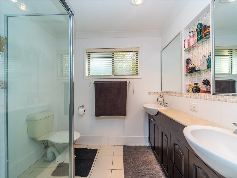 8 Nebraska Court, Oxenford QLD 4210