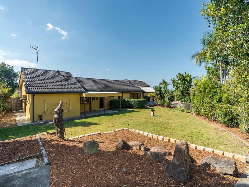 8 Nebraska Court, Oxenford QLD 4210