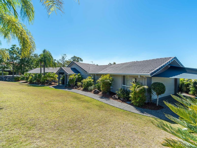 17 Oregon Way, Oxenford QLD 4210