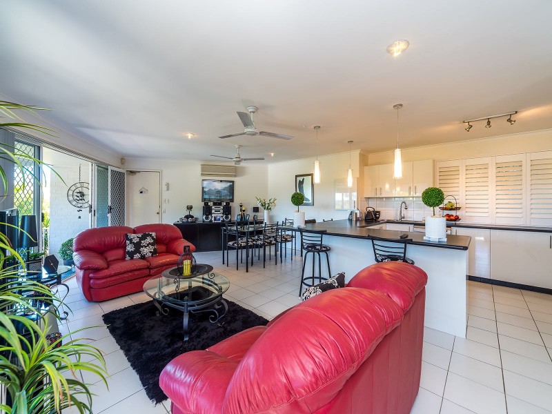 17 Oregon Way, Oxenford QLD 4210