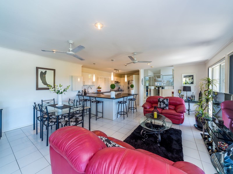 17 Oregon Way, Oxenford QLD 4210