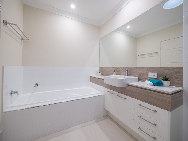 9 Augusta Boulevard, Pimpama QLD 4209