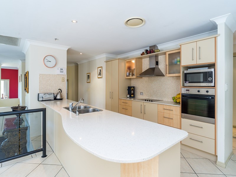 11 McNamara Court, Oxenford QLD 4210