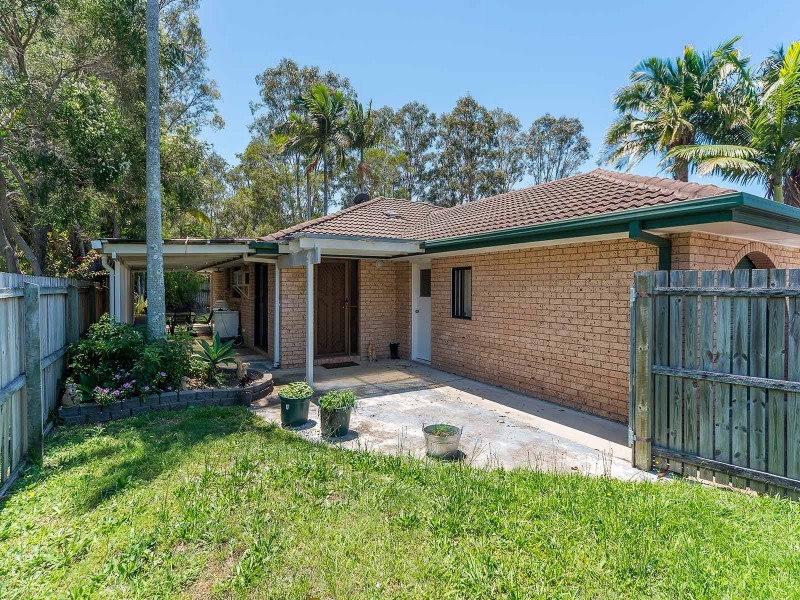 2/23 Stephenson Street, Labrador QLD 4215