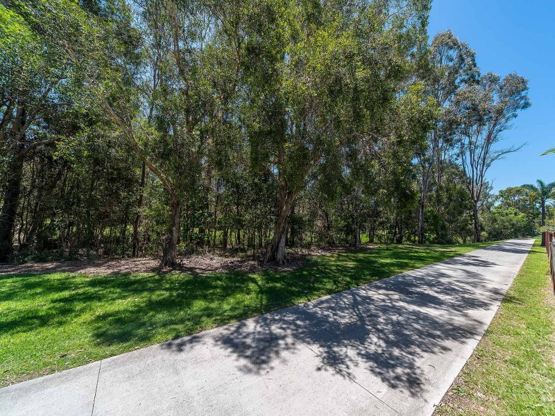 2/23 Stephenson Street, Labrador QLD 4215