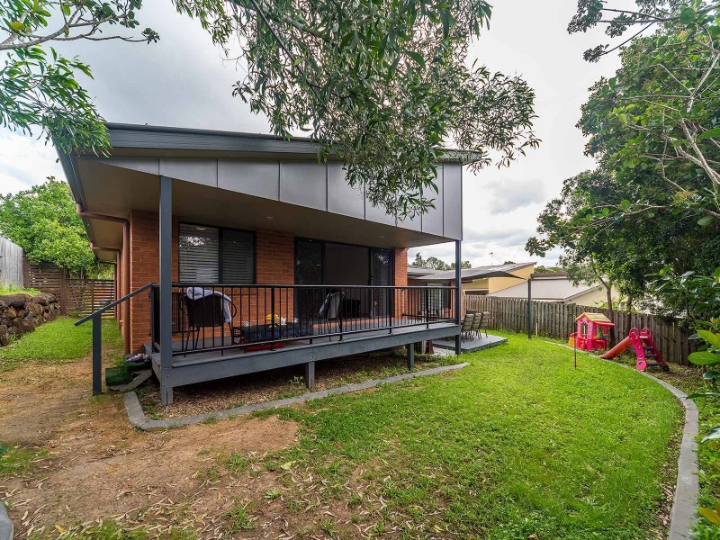 8 Cobb & Co Drive, Oxenford QLD 4210