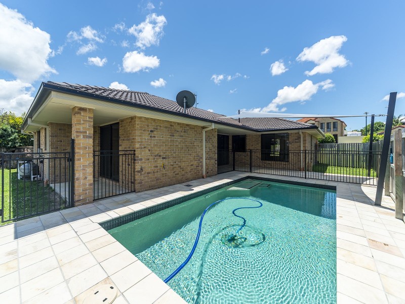 8 Heather Drive, Upper Coomera QLD 4209