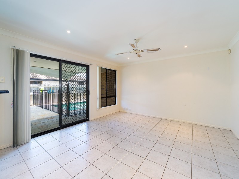 8 Heather Drive, Upper Coomera QLD 4209