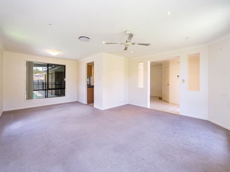 8 Heather Drive, Upper Coomera QLD 4209