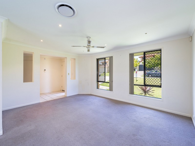 8 Heather Drive, Upper Coomera QLD 4209