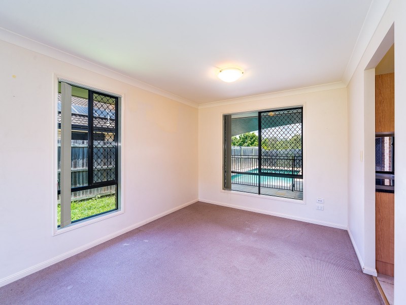 8 Heather Drive, Upper Coomera QLD 4209