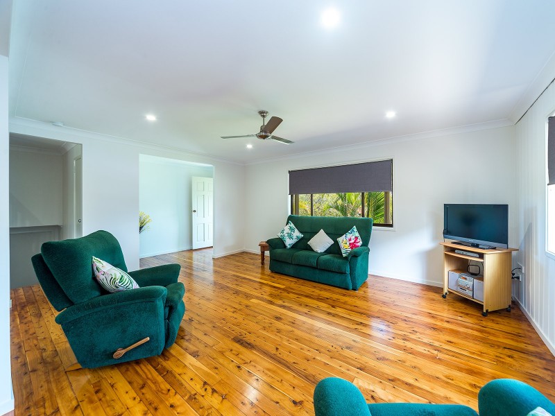 6 Mildura Drive, Helensvale QLD 4212