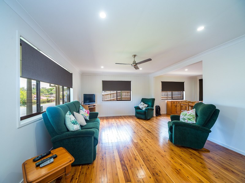 6 Mildura Drive, Helensvale QLD 4212