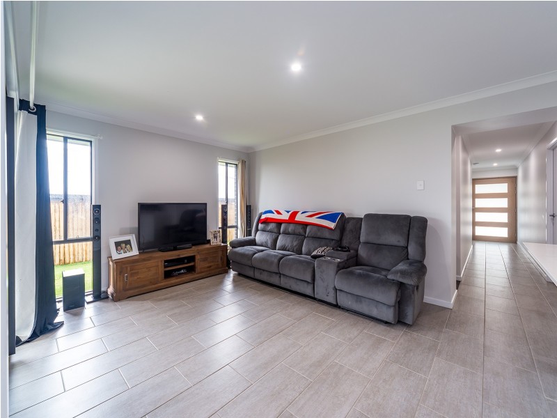 8 Hillard Street, Yarrabilba QLD 4207