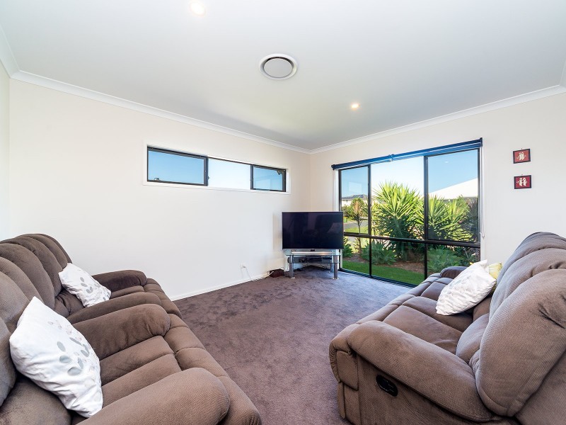 1 Kalgoorlie Street, Pimpama QLD 4209