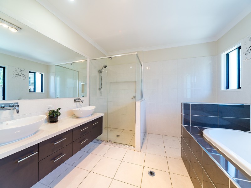 1 Kalgoorlie Street, Pimpama QLD 4209